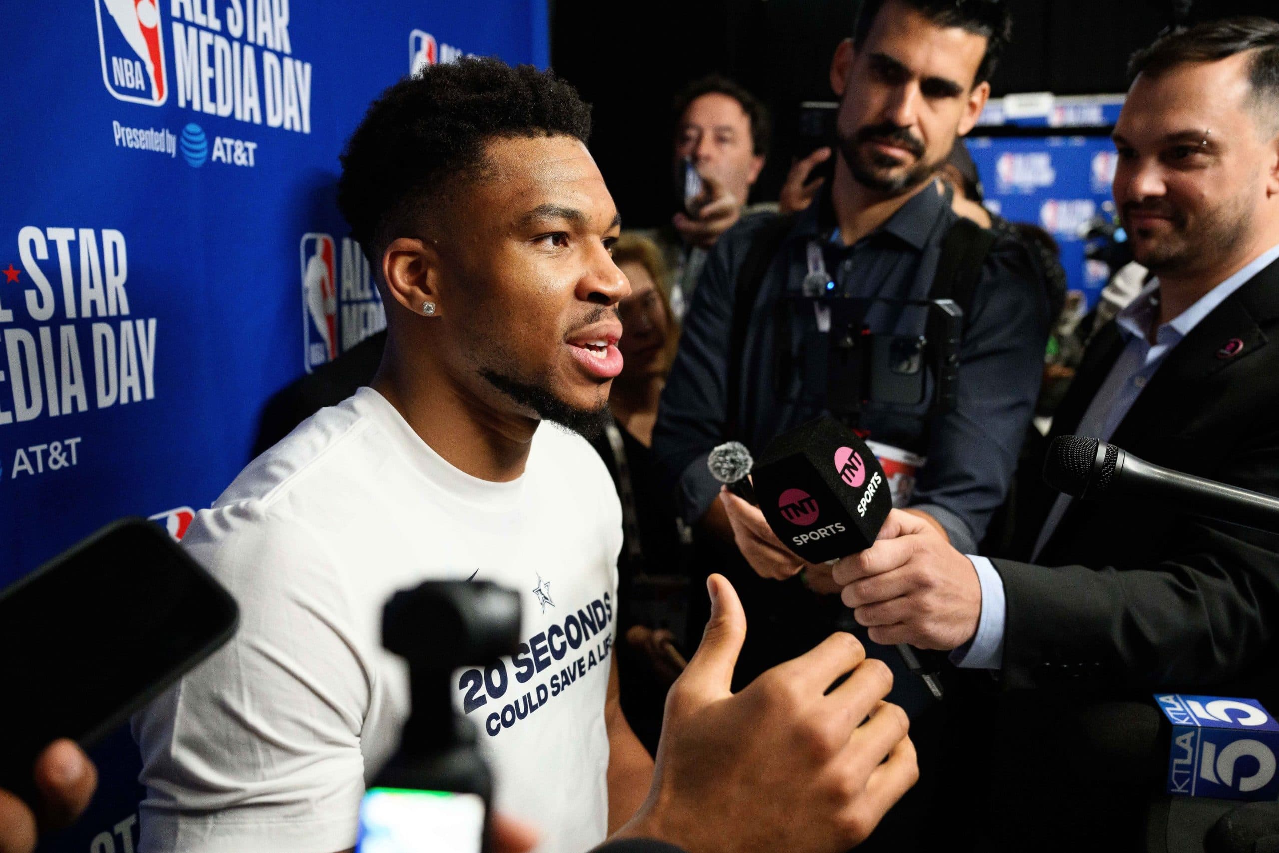 Giannis Antetokounmpo interested in NBA Europe franchise: a new major supporter for the project, after Luka Doncic and Tony Parker