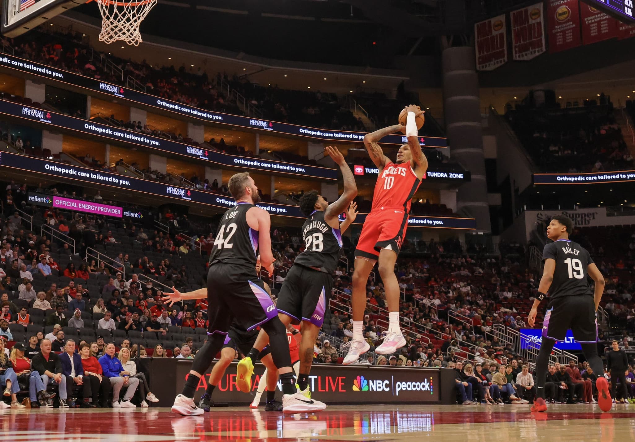 Jabari Smith Jr. leads Rockets to 10-point victory over Jazz