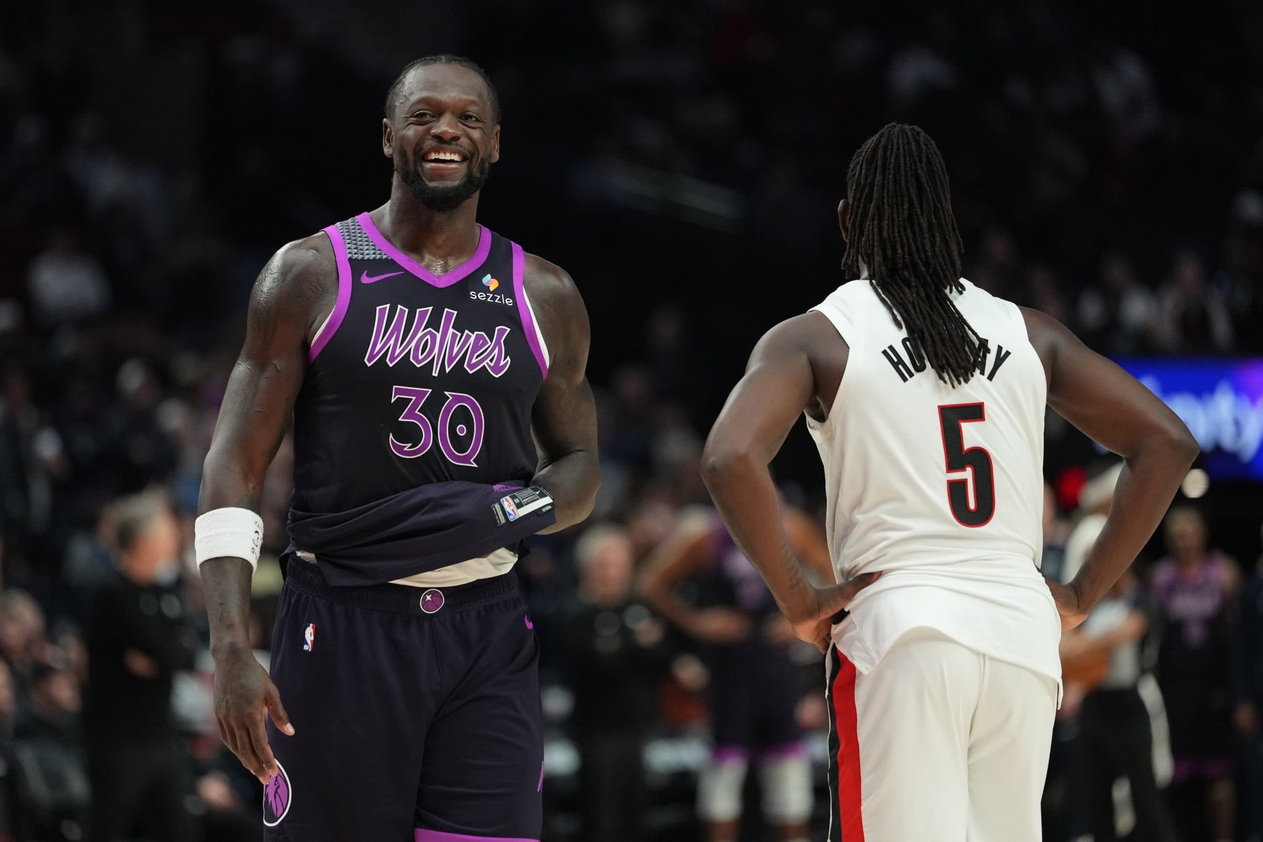 Julius Randle shines with 41 points, Minnesota crushes Portland