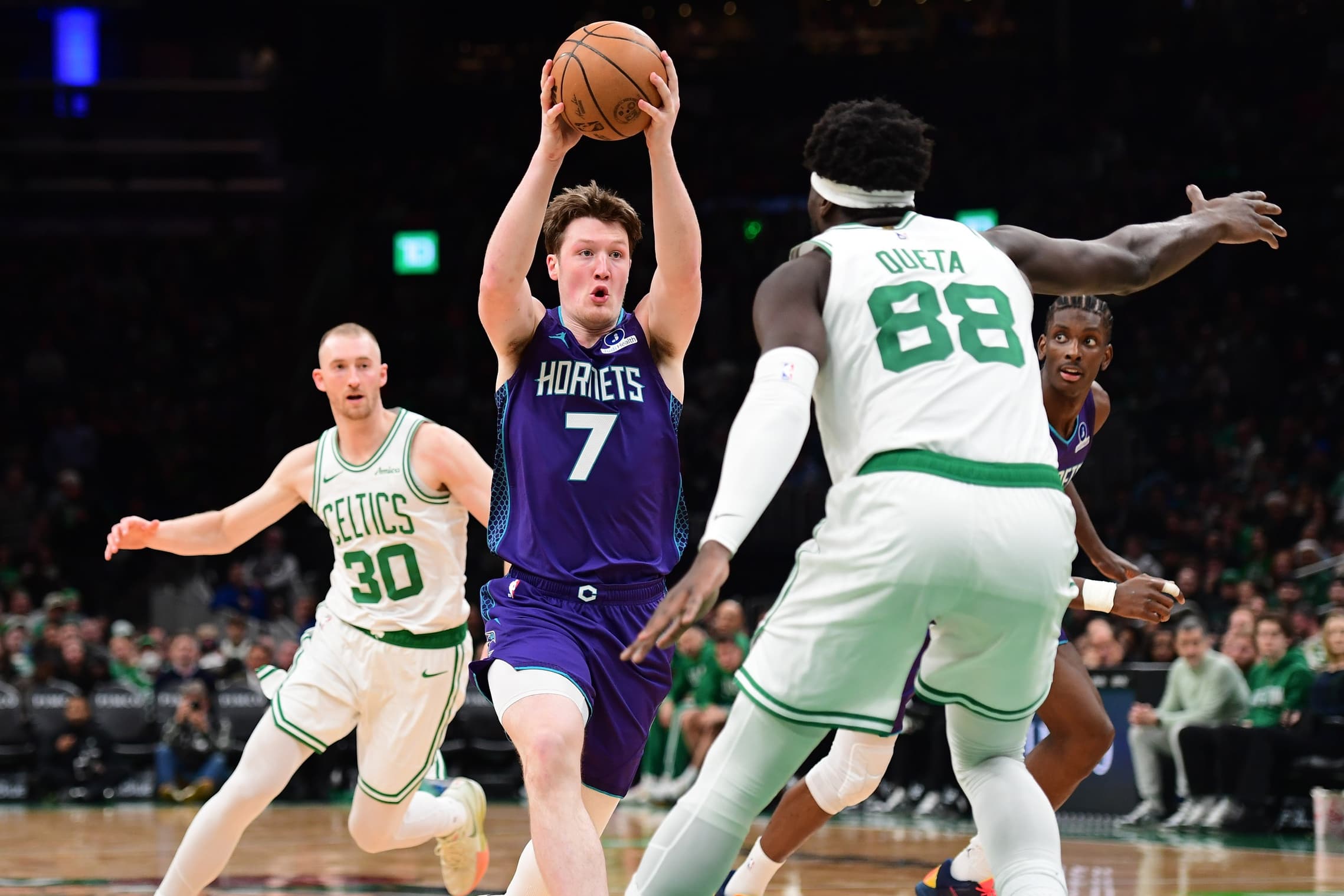 Hornets Dominate Celtics 118-89, Extend Win Streak to Six Games and Move Above .500