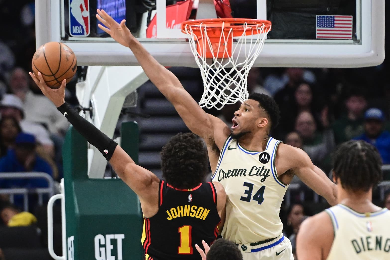 Hawks beat slumping Bucks 131-113 to win 5th straight and climb above .500