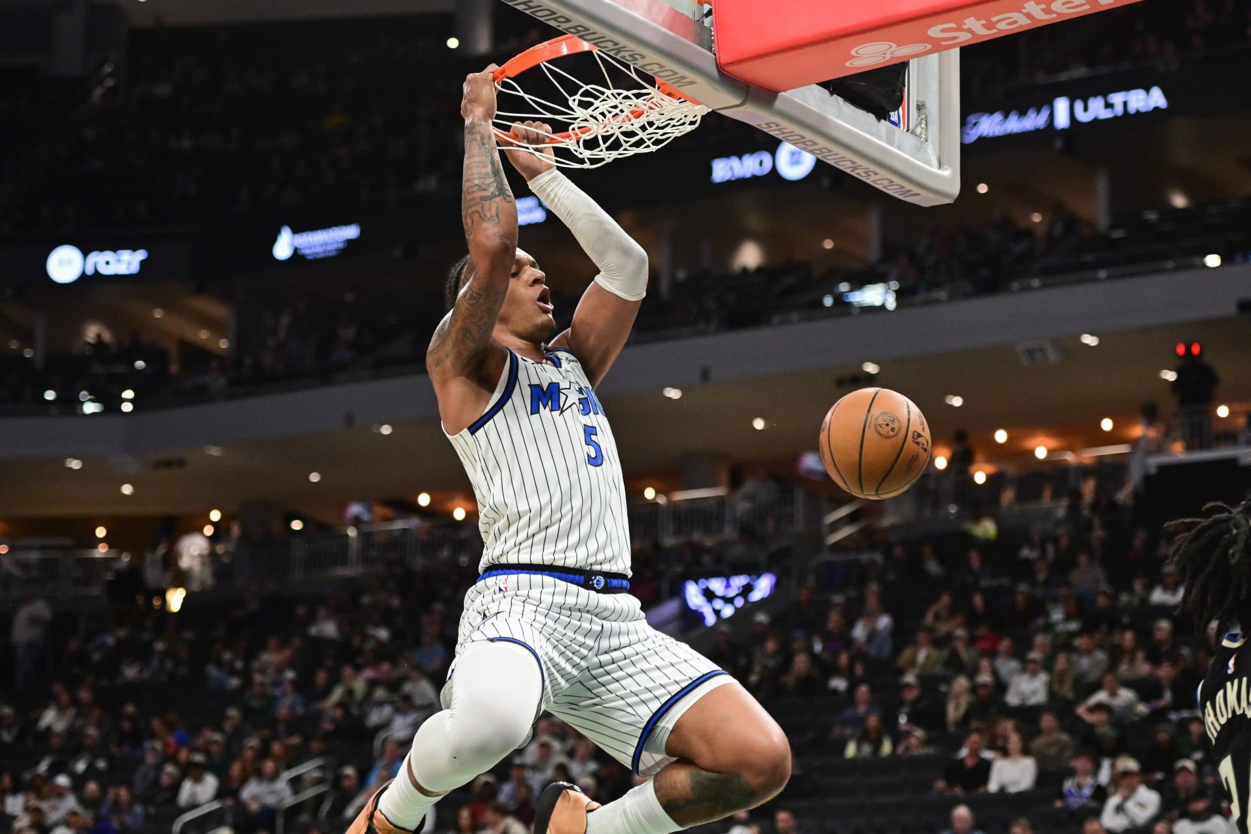 Paolo Banchero takes it to Milwaukee with 33 points in Magic victory