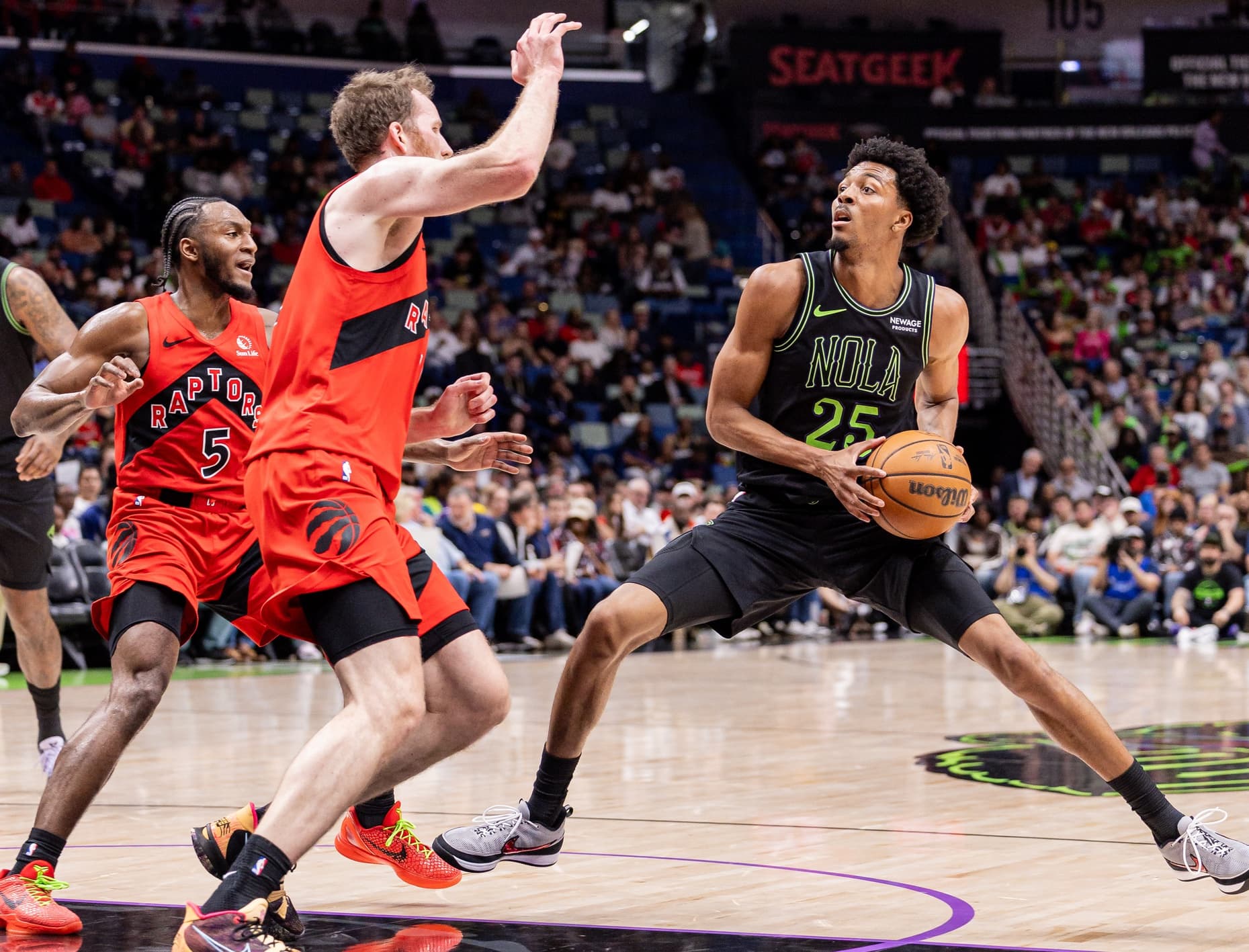 Murphy and Murray Lead Pelicans to Victory Over Toronto