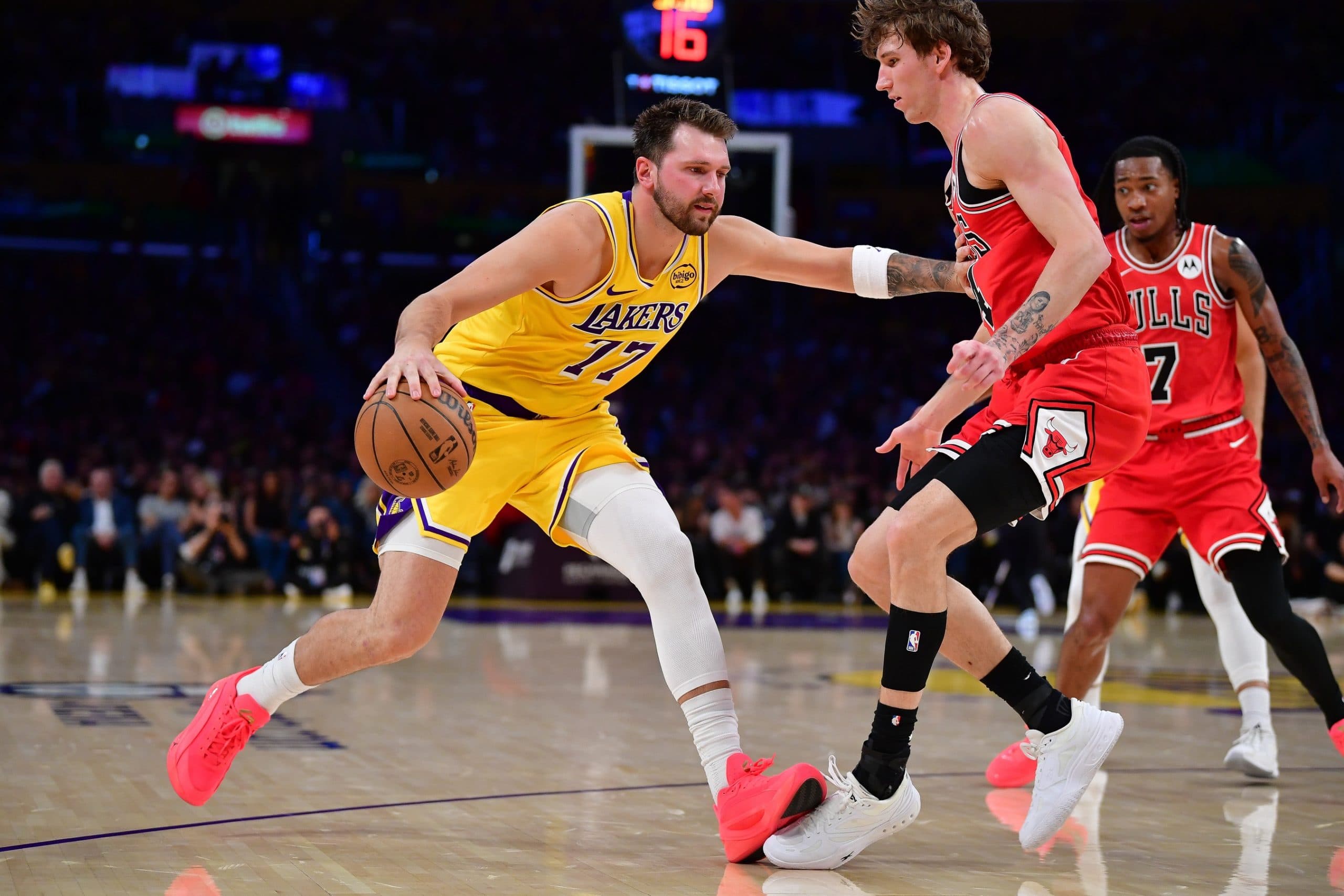 Matas Buzelis wakes up Luka Dončić with his trash talk: « Someone started talking to me and it woke me up »