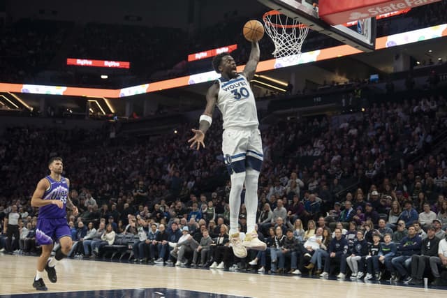 Wolves score 147 points despite Edwards’ absence, Dosunmu and Gobert shine