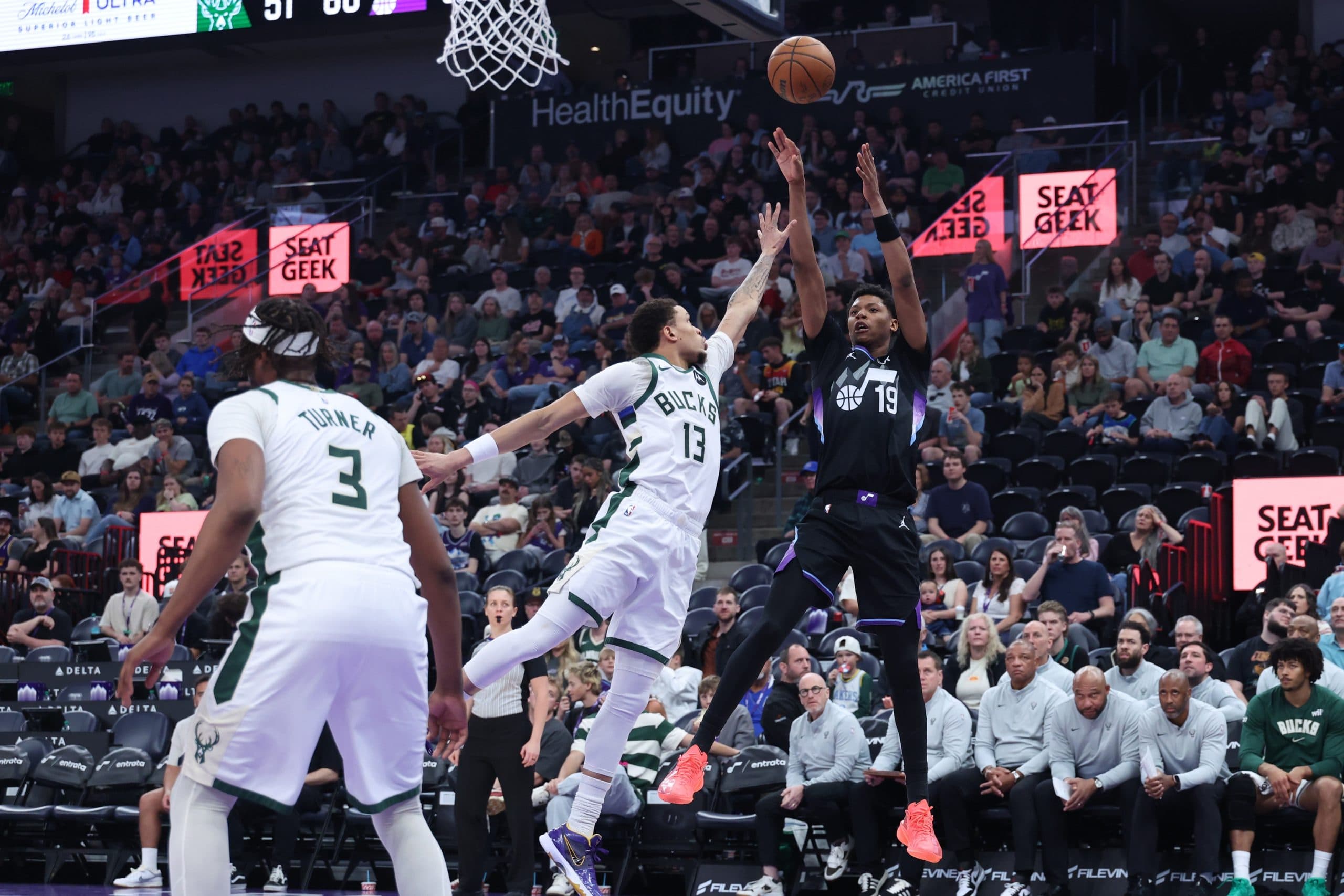 Ace Bailey scores 33 points to secure victory against Milwaukee