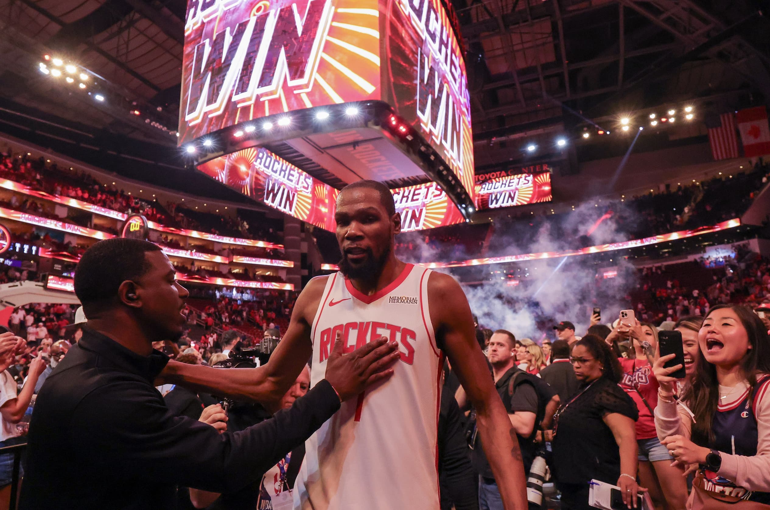 Kevin Durant Surpasses Michael Jordan on NBA All-Time Scoring List