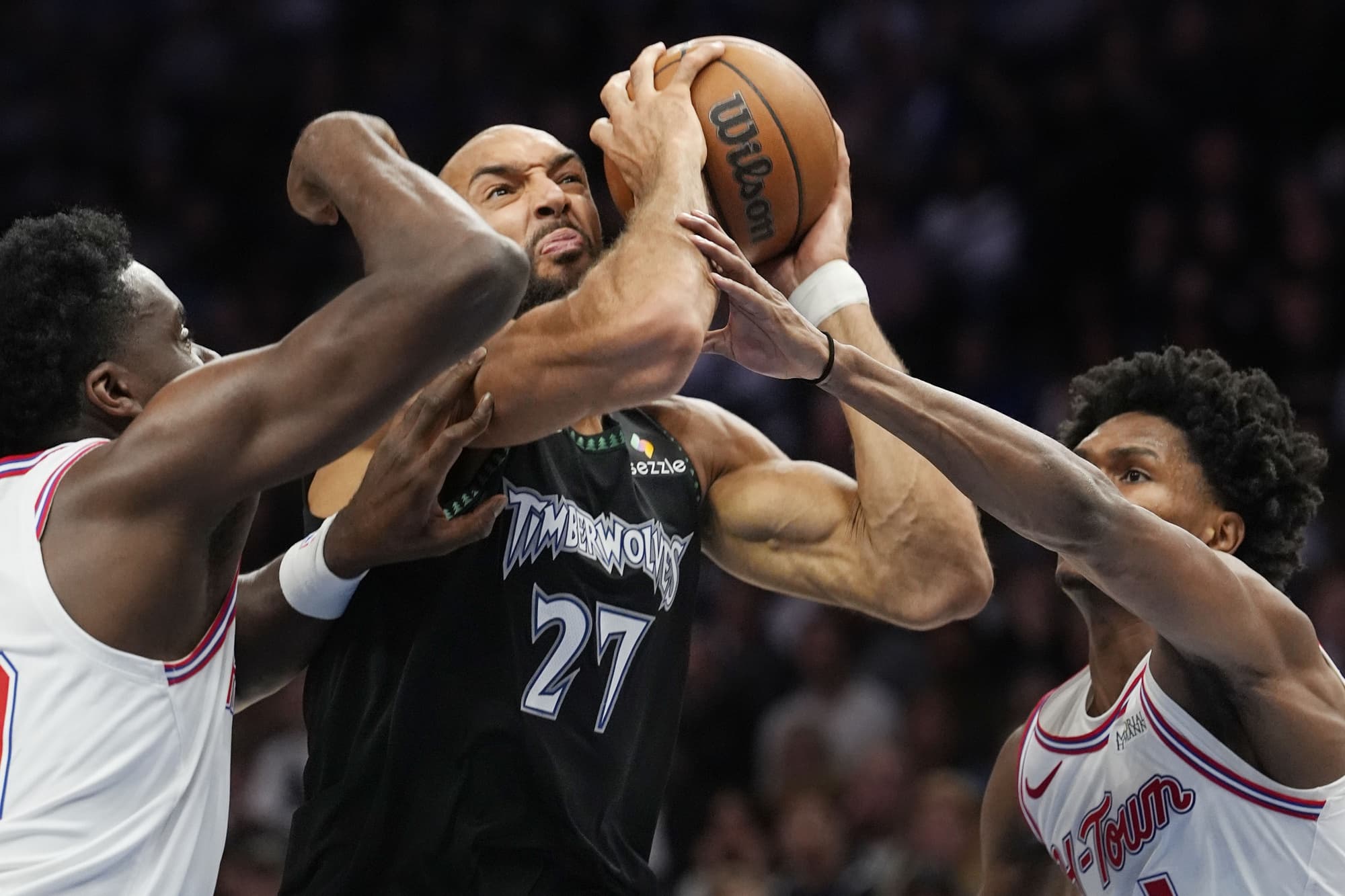 Wolves overcome Rockets after trailing by 13 points in overtime