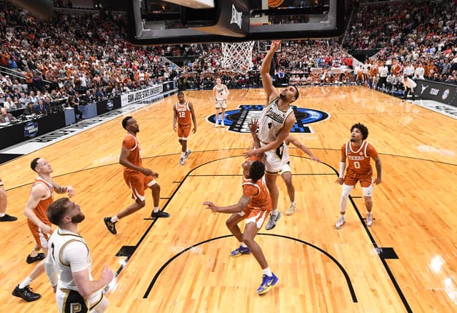 Purdue win’s on Tip-in at the Buzzzer, Illinois and Iowa Advance to Elite Eight in Thrilling NCAA Tournament Action