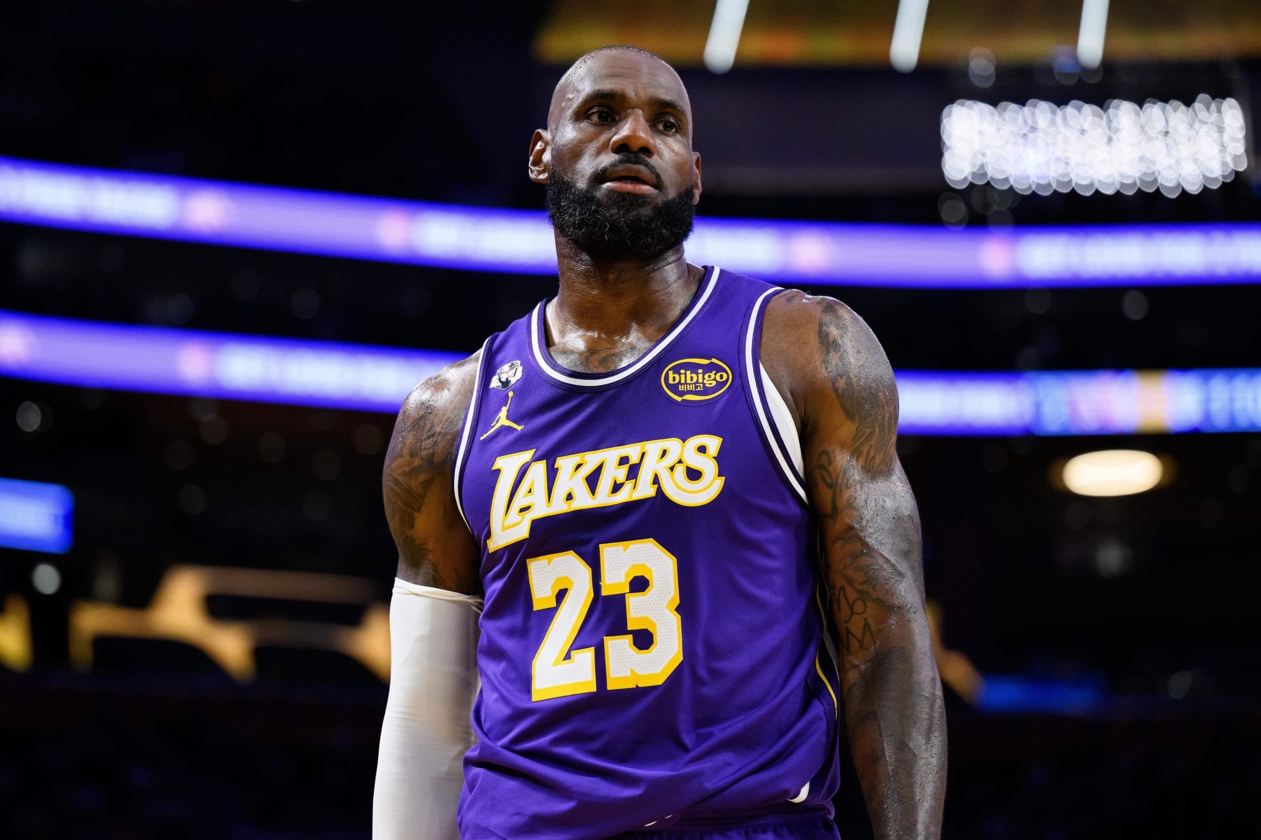 Warriors: LeBron James and Kawhi Leonard in Sights to Support Stephen Curry