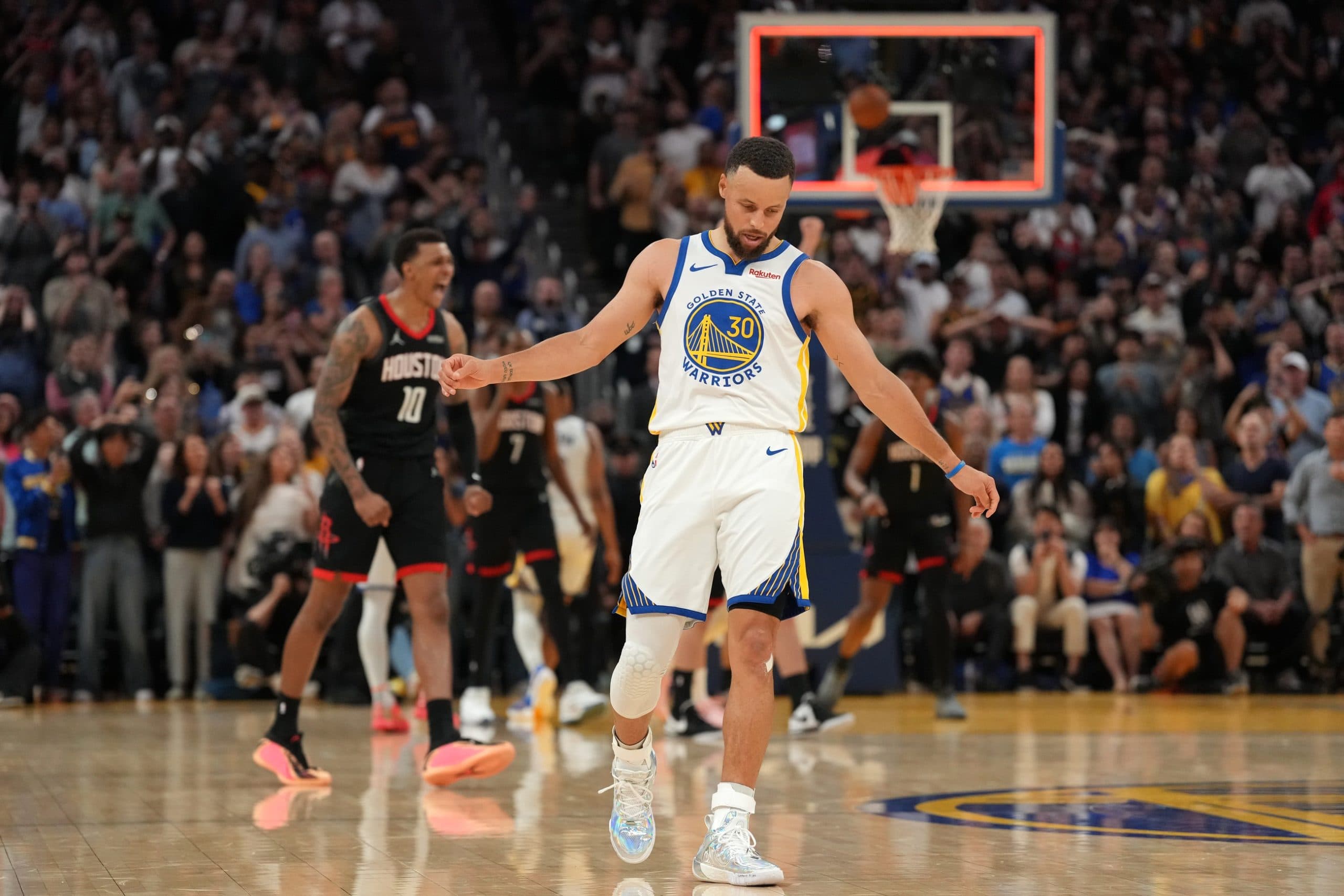Stephen Curry marks his return, Durant spoils the party