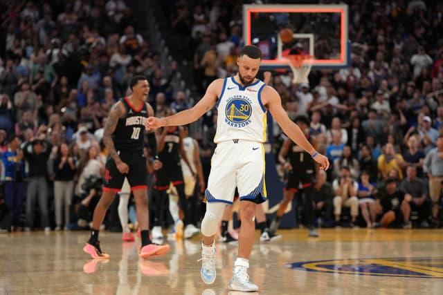 Stephen Curry marks his return, Durant spoils the party