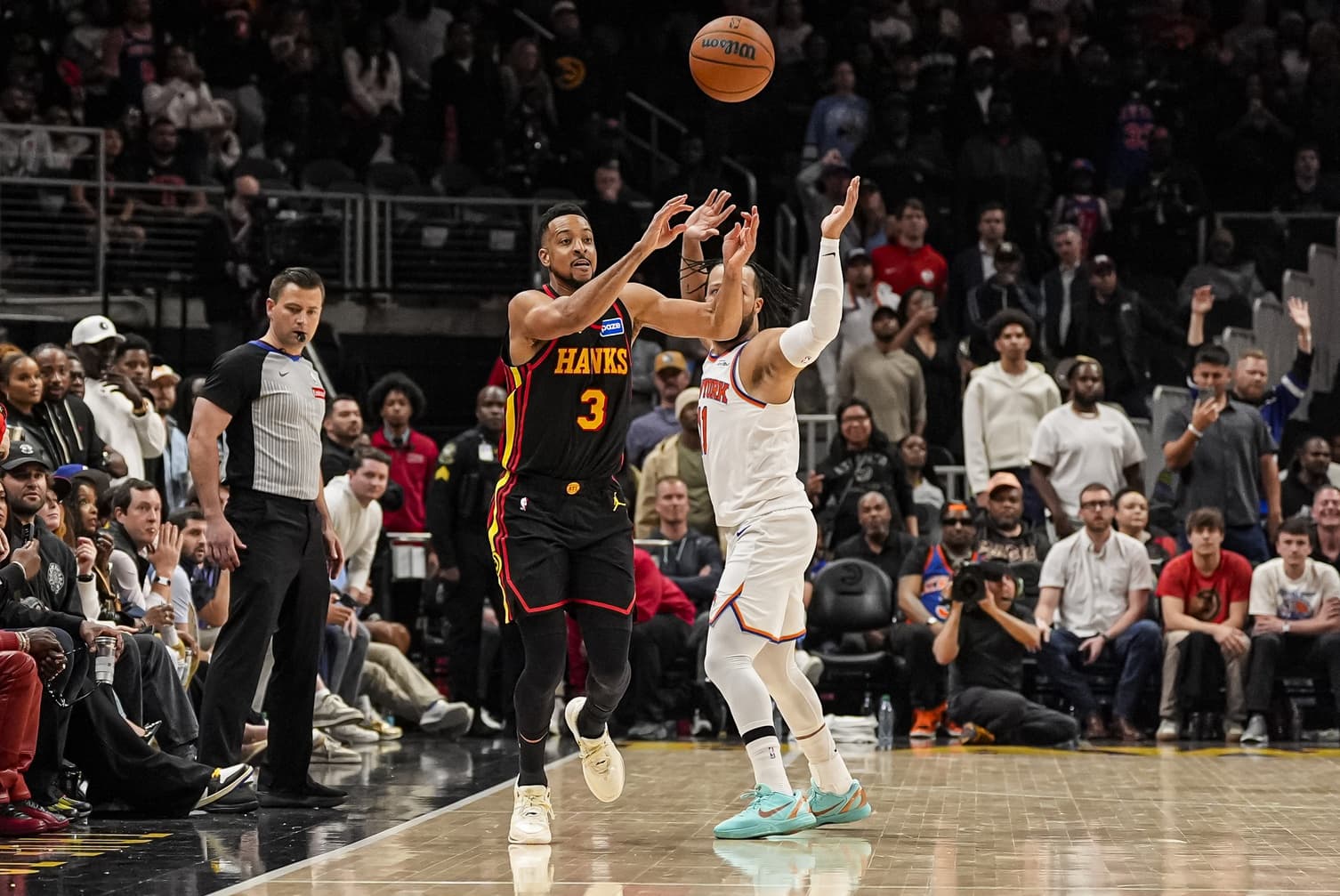 Knicks Win After Hawks’ Buzzer-Beater Gets Overturned