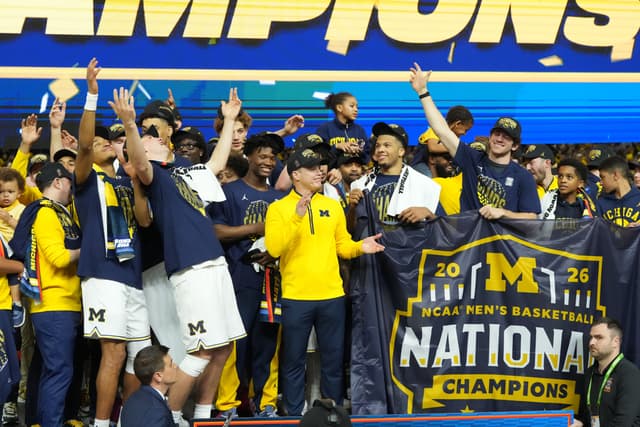 Michigan defeats UConn 69-63 to claim second NCAA Title
