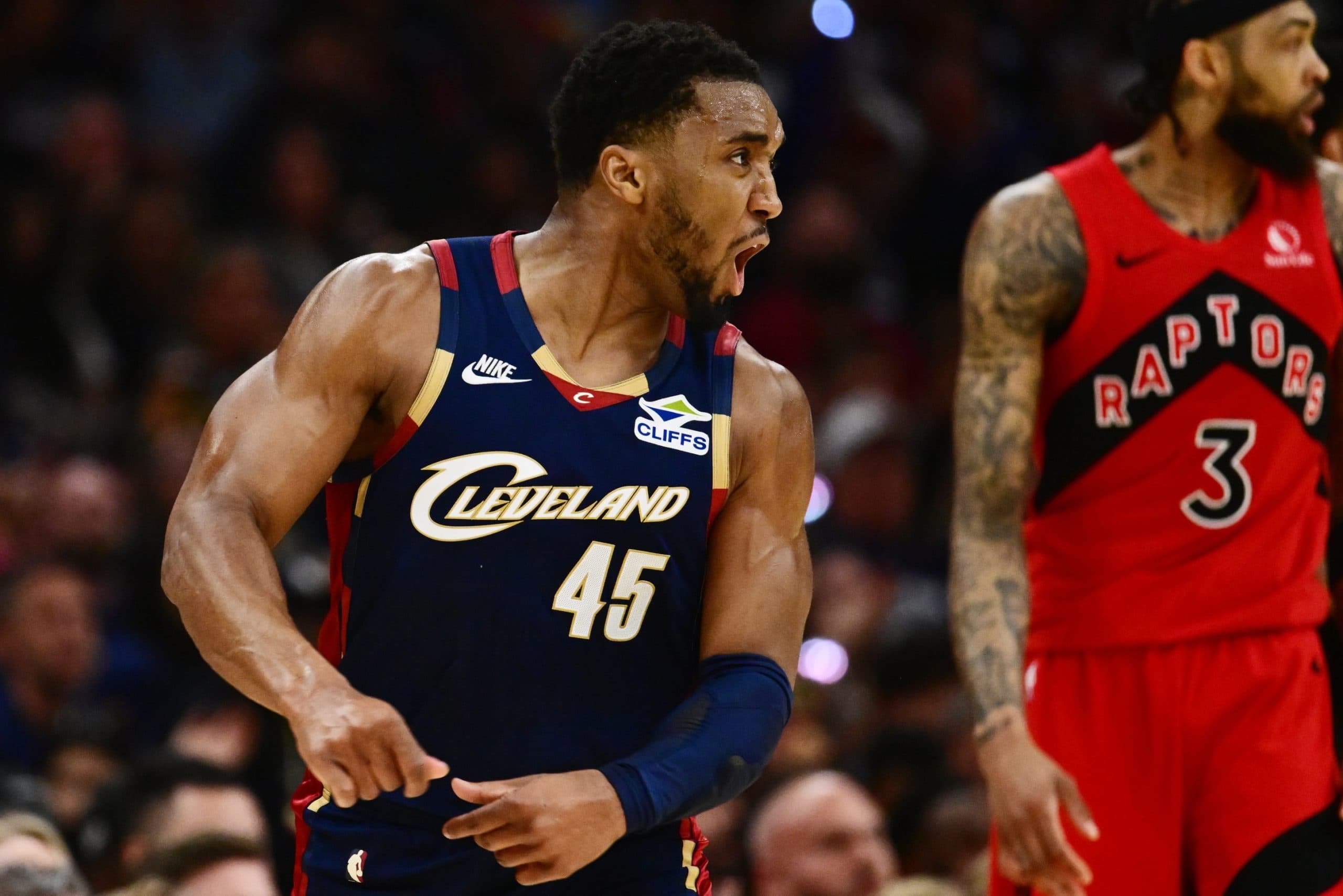 Playoffs: Cleveland dominates Game 1 against Toronto