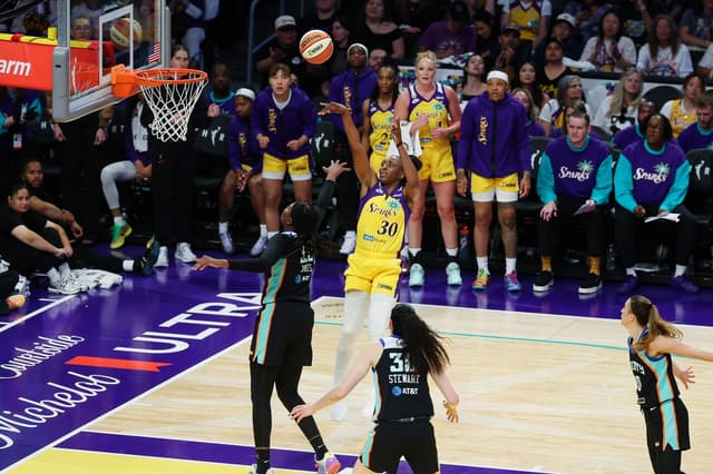 Nneka Ogwumike’s Buzzer-Beater Lifts Sparks Past Liberty in WNBA 30th Anniversary Thriller