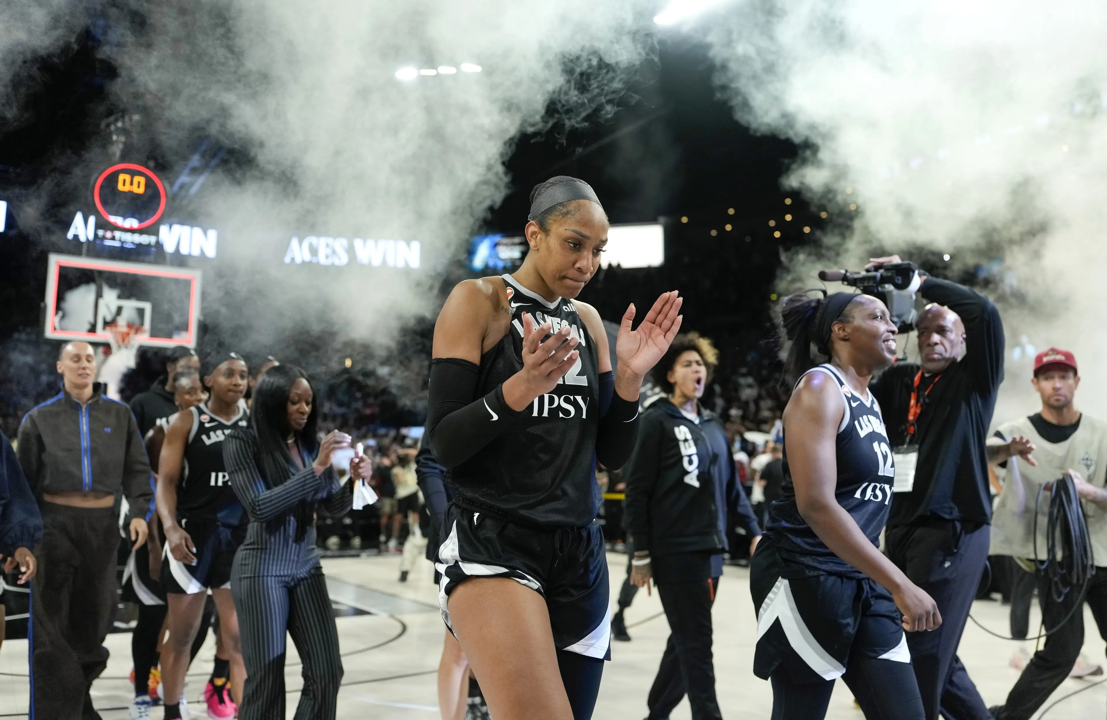 Las Vegas Aces survive Indiana Fever in Game 3 thriller to reach WNBA semifinals
