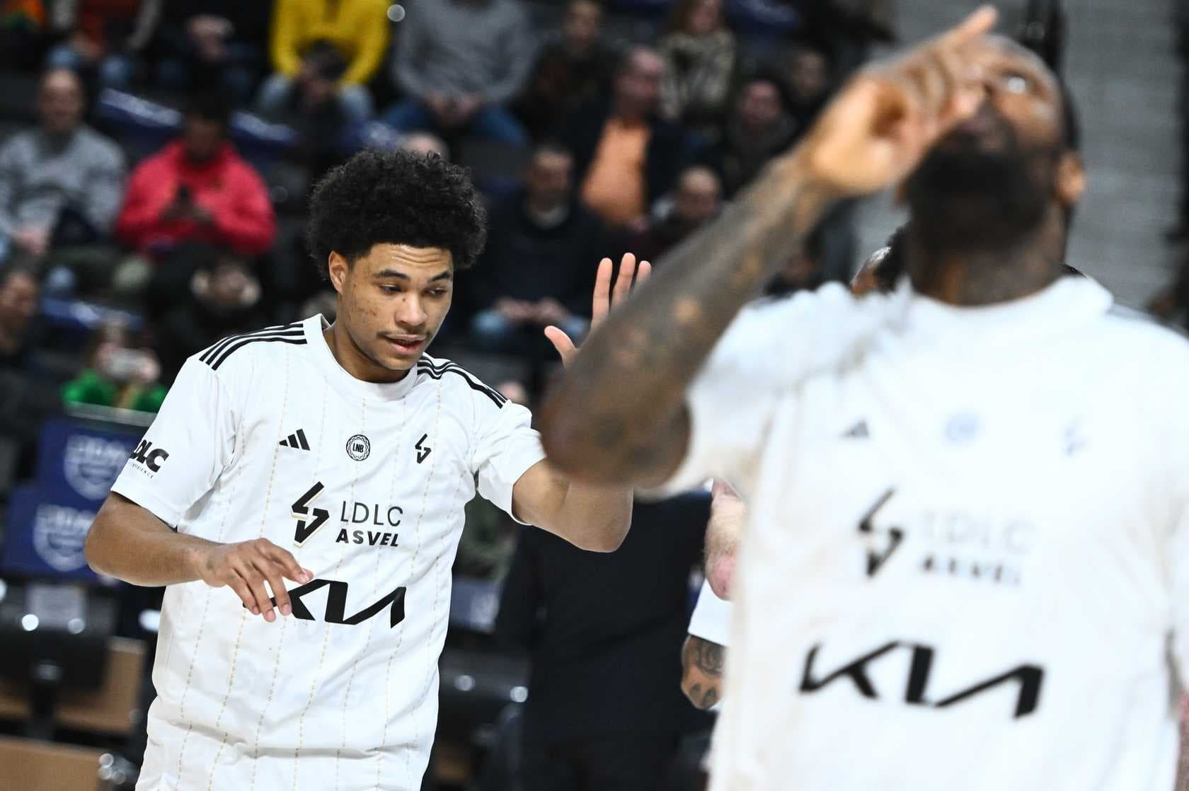 Yohann Sissoko (ASVEL) takes advantage of EuroLeague season end