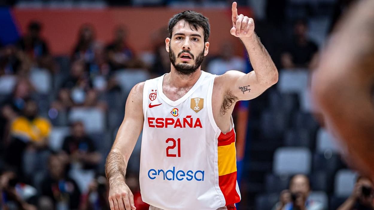 Alex Abrines with Spain in 2023 Alex Abrines with Spain in 2023