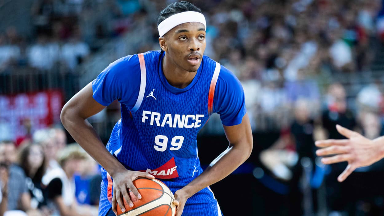 Bilal Coulibaly (France) with the ball Bilal Coulibaly (France) with the ball