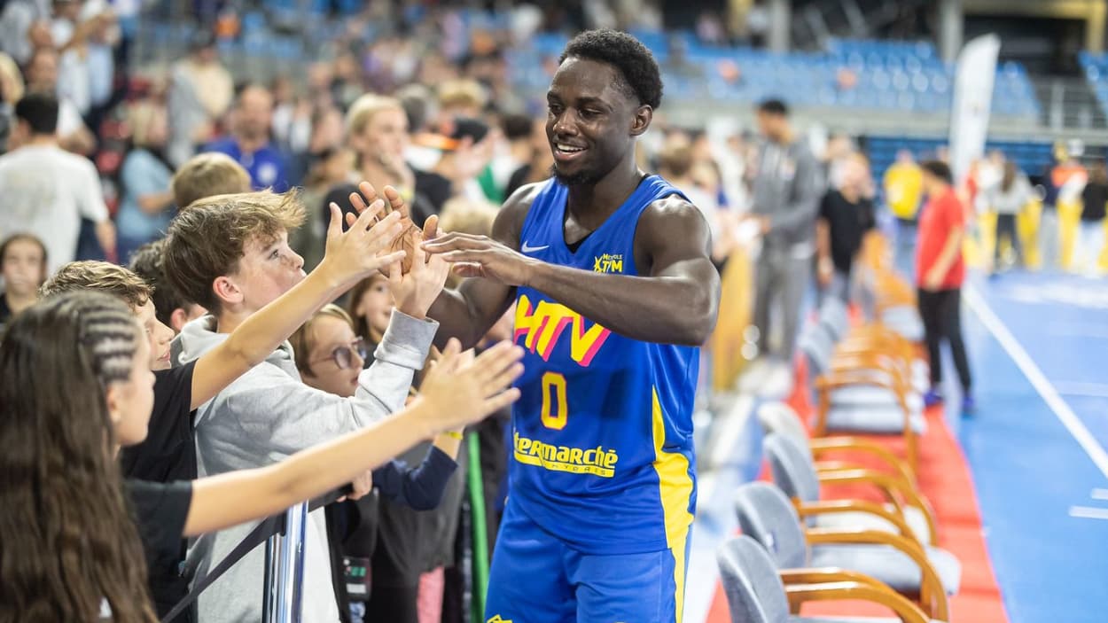 Daniel Sackey with Hyeres-Toulon Daniel Sackey with Hyeres-Toulon