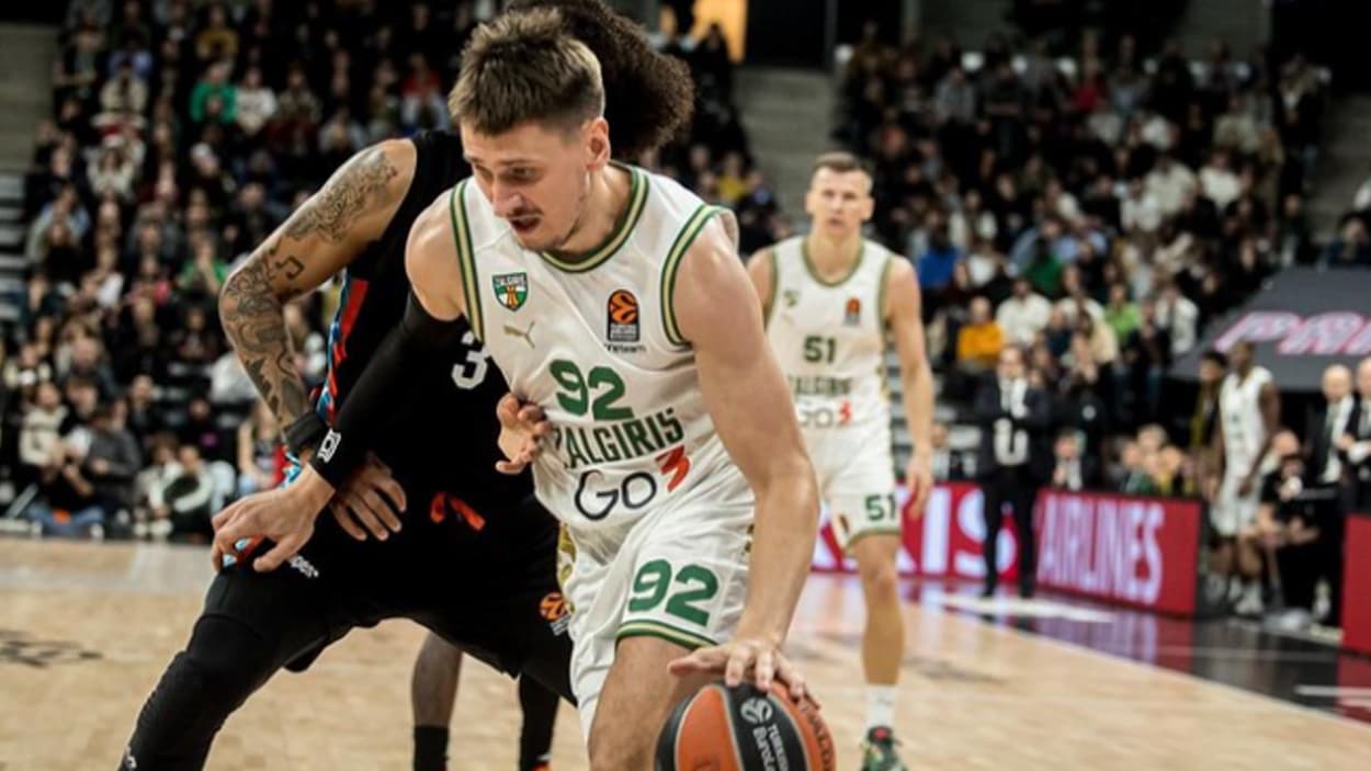 Edgaras Ulanovas with Zalgiris Kaunas Edgaras Ulanovas with Zalgiris Kaunas