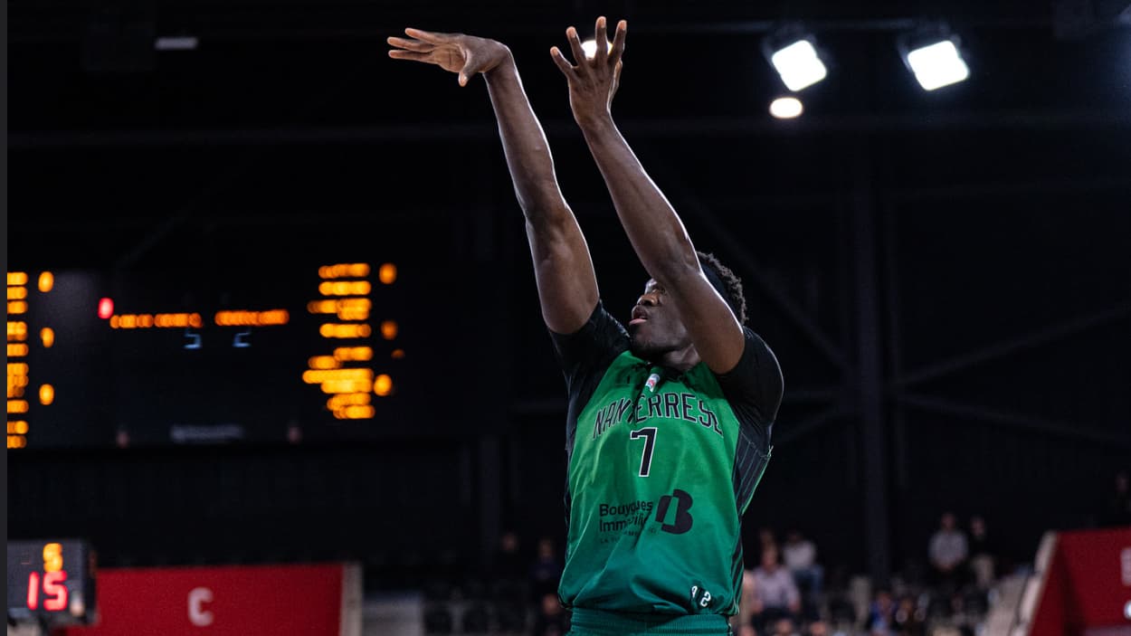 Ibrahima Fall Faye (Nanterre) shooting against ASVEL Ibrahima Fall Faye (Nanterre) shooting against ASVEL