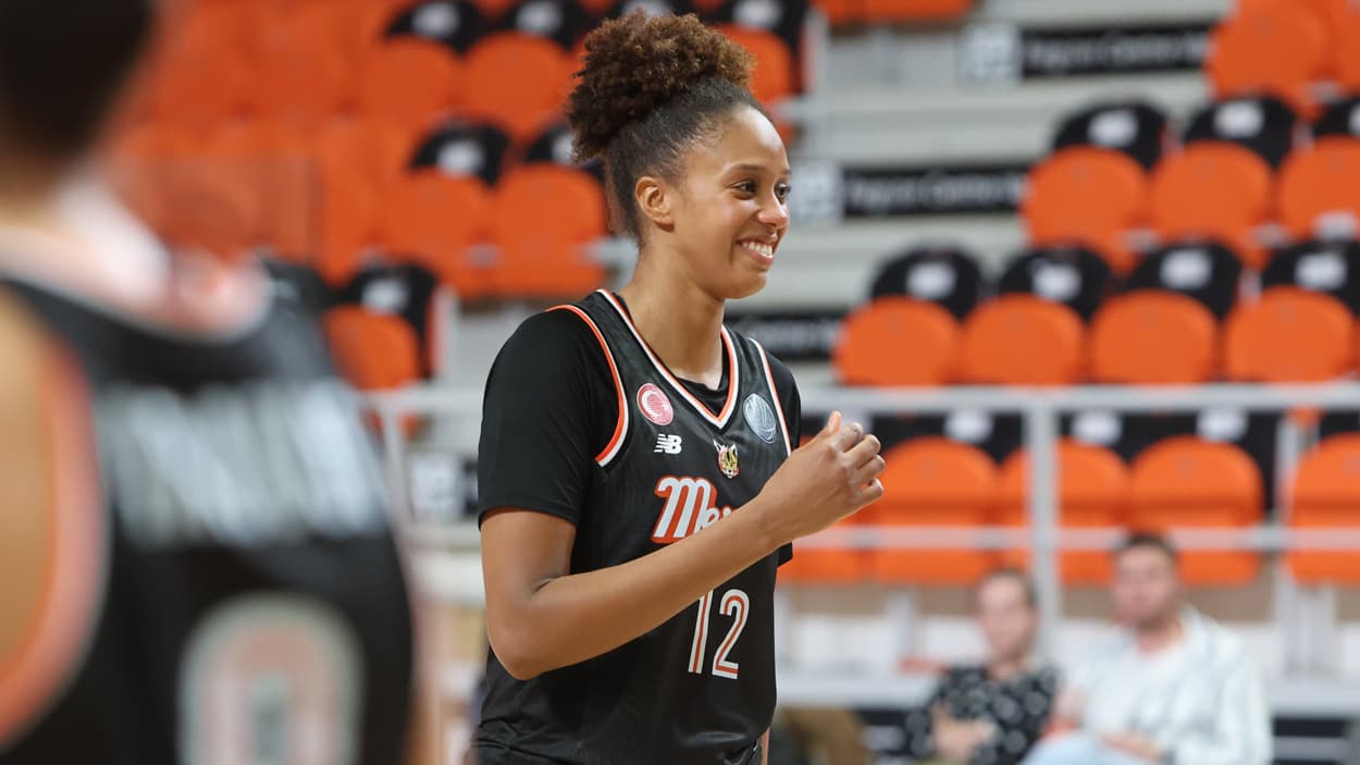 Iliana Rupert with Mersin in Euroleague Iliana Rupert with Mersin in Euroleague