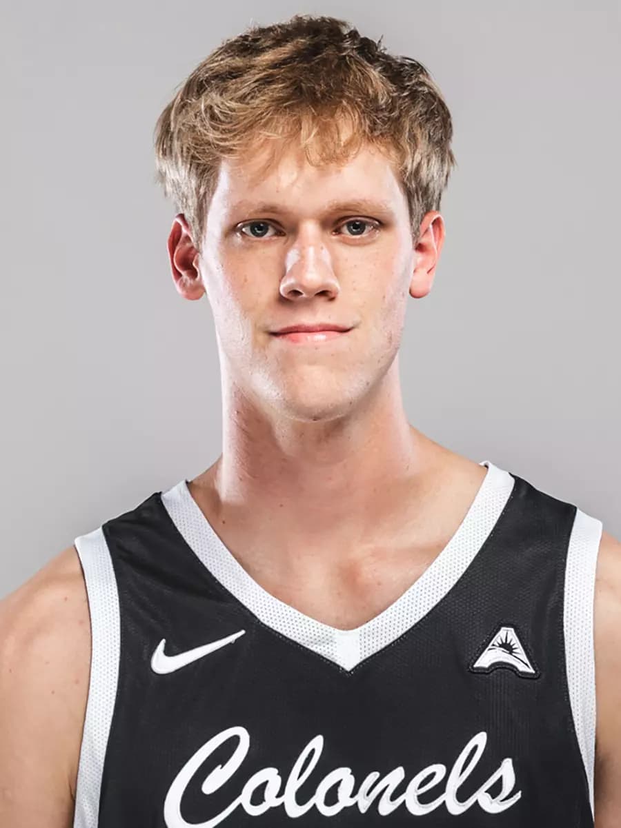 jackson_holt_2025-2026_16-9.webp