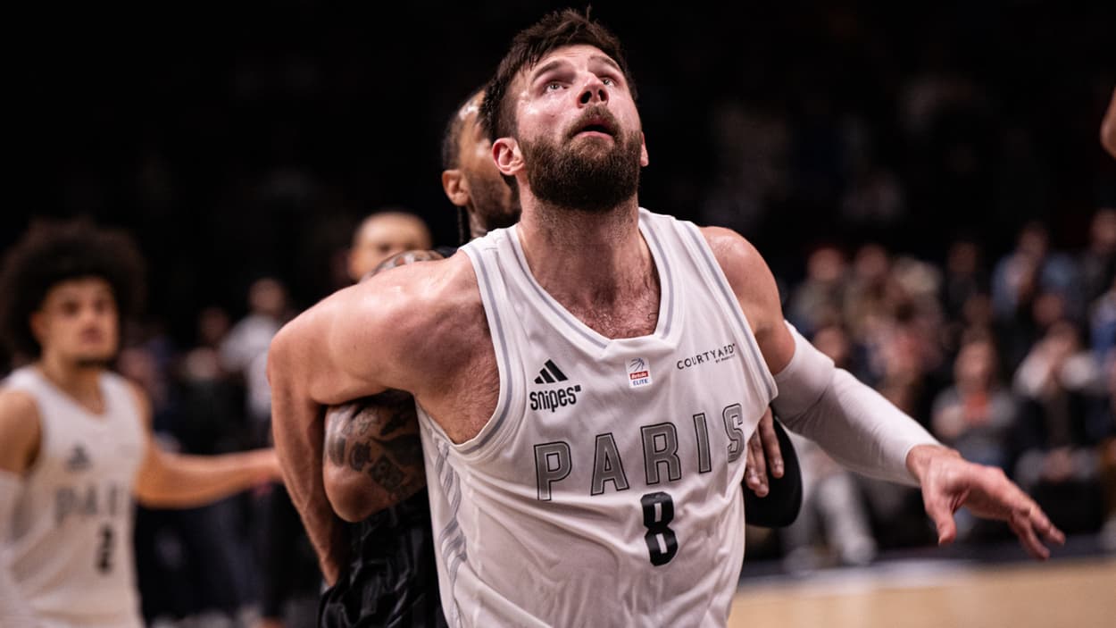 Leon Kratzer (Paris Basketball) grabbing a rebound against ASVEL Leon Kratzer (Paris Basketball) grabbing a rebound against ASVEL