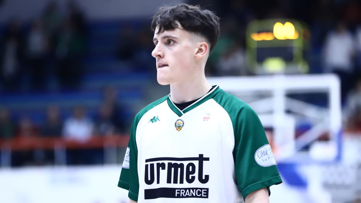 Louis Le Carrer (Saint-Quentin) warming up against Le Portel Louis Le Carrer (Saint-Quentin) warming up against Le Portel