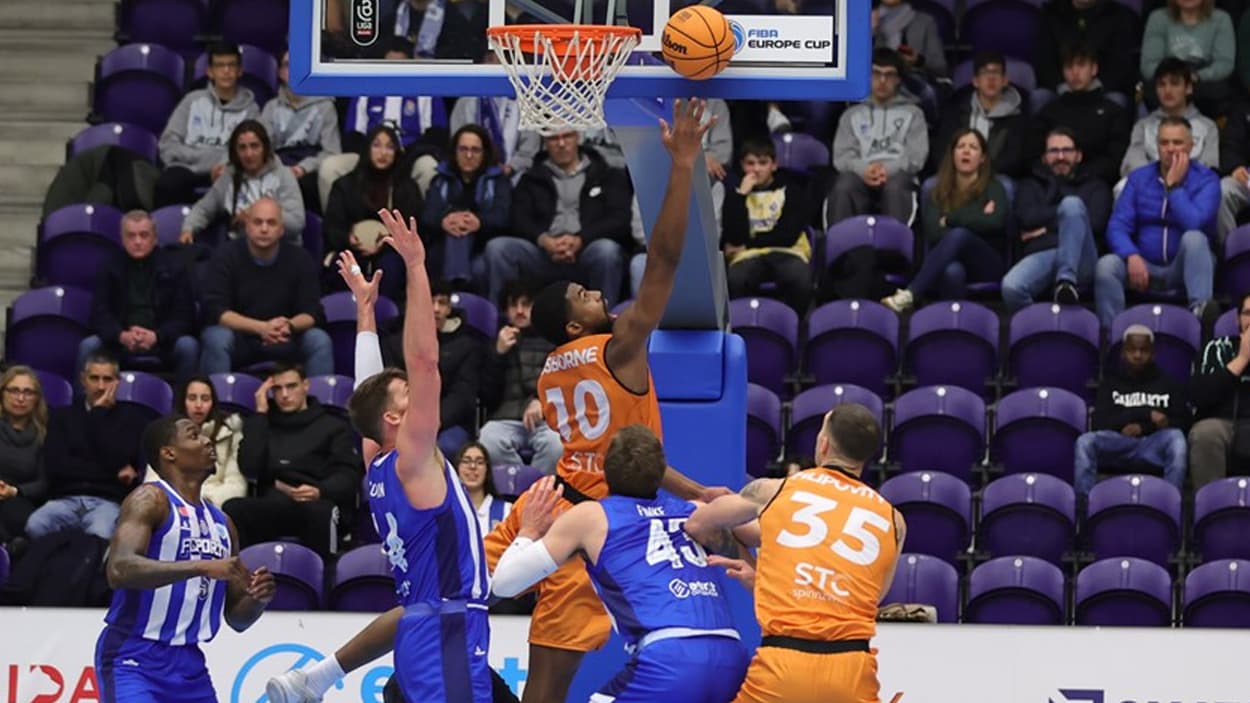 Malik Osborne with Niners Chemnitz in 2023 Malik Osborne with Niners Chemnitz in 2023