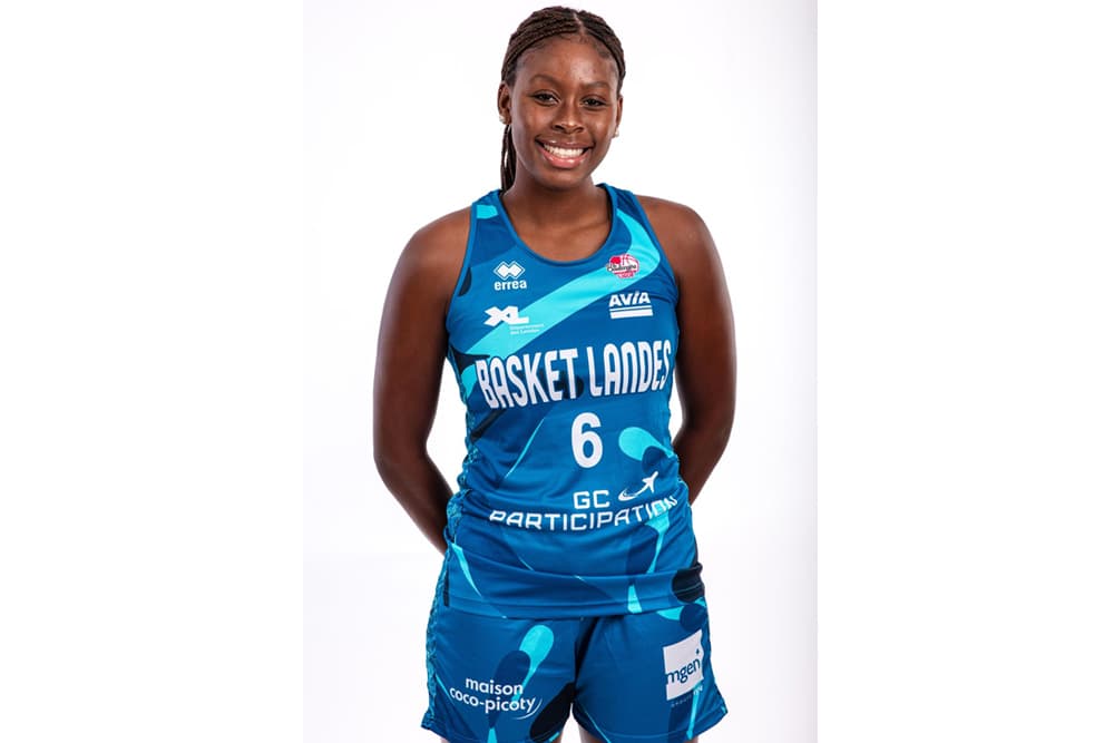 Mariama N'diaye with Basket Landes Mariama N'diaye with Basket Landes
