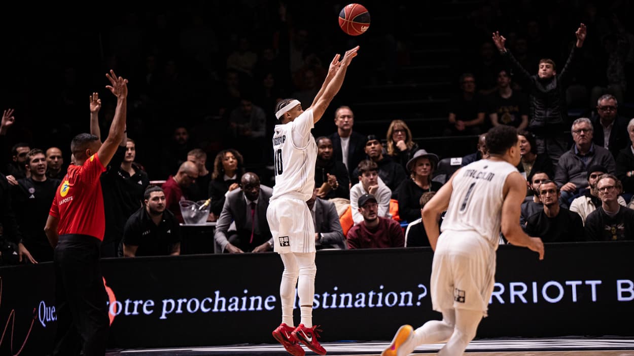Mehdy Ngouama (Paris Basketball) taking a 3-pointer against ASVEL Mehdy Ngouama (Paris Basketball) taking a 3-pointer against ASVEL