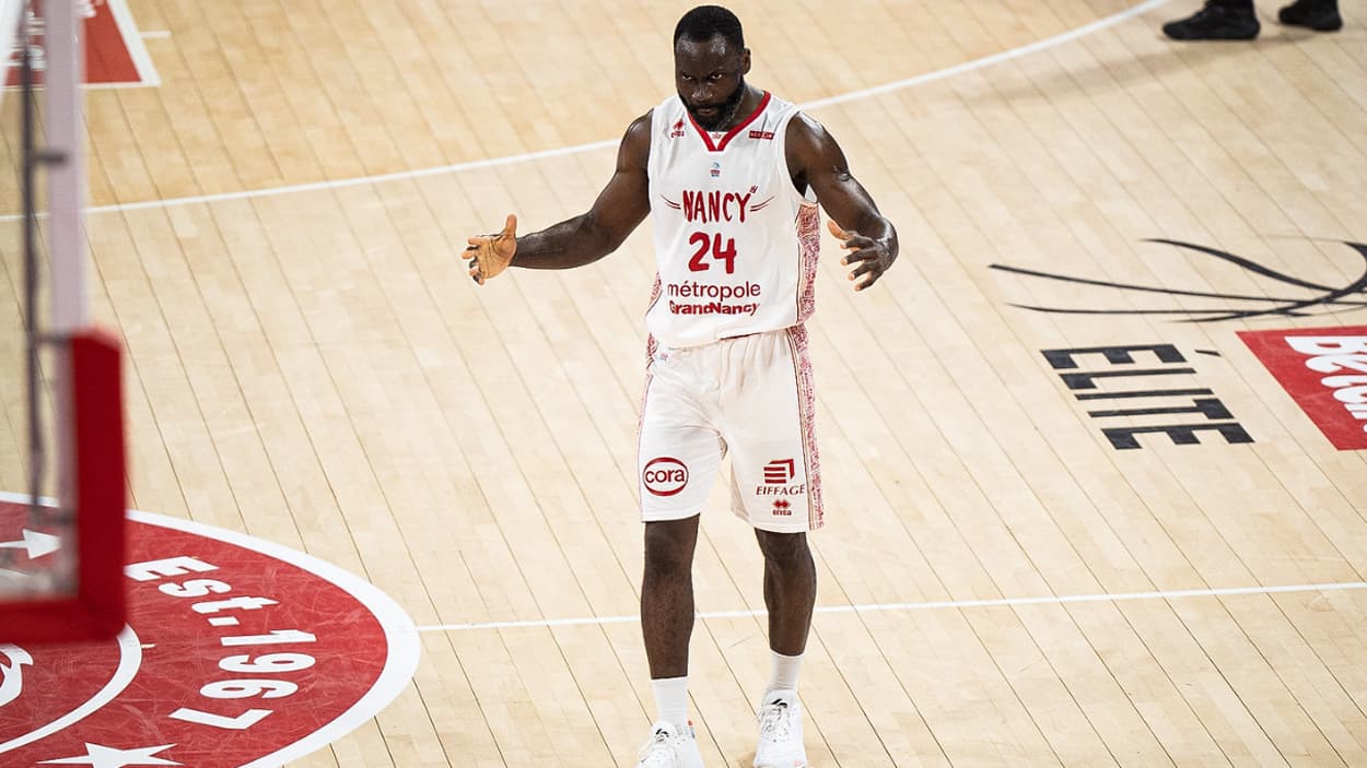 Méredis Houmounou (Nancy) against Paris Basketball Méredis Houmounou (Nancy) against Paris Basketball