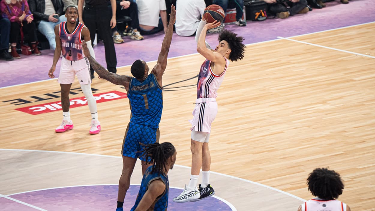 Nadir Hifi (Paris Basketball) taking an outside shot against Saint-Quentin Nadir Hifi (Paris Basketball) taking an outside shot against Saint-Quentin