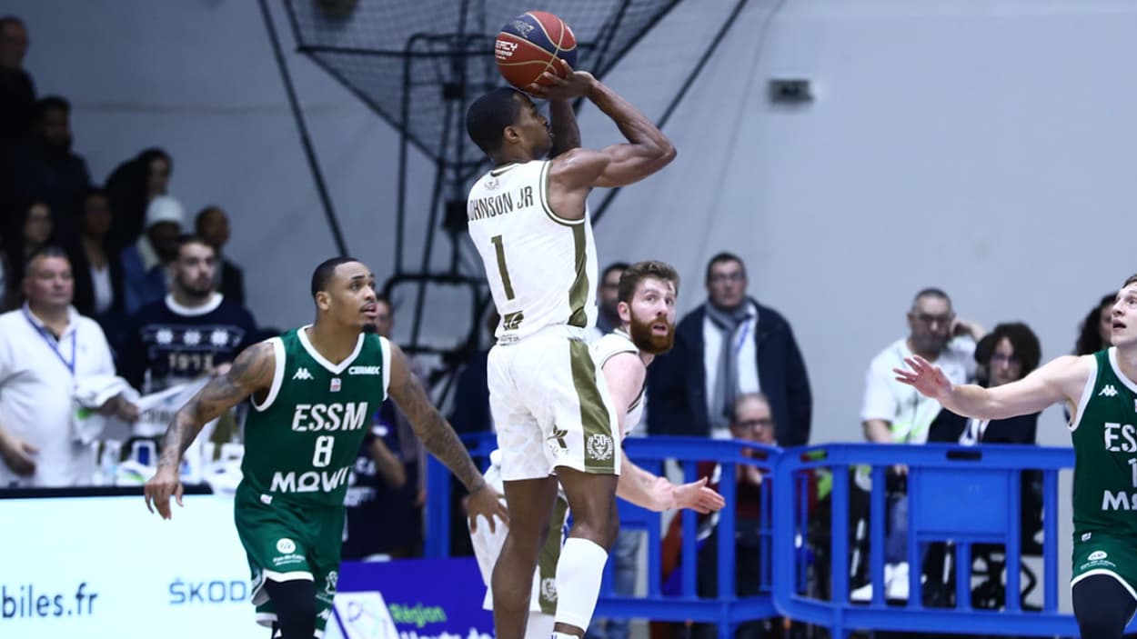Nate Johnson (Saint-Quentin) shooting a 3-pointer against Le Portel Nate Johnson (Saint-Quentin) shooting a 3-pointer against Le Portel