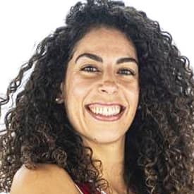 Laura OLIVEIRA