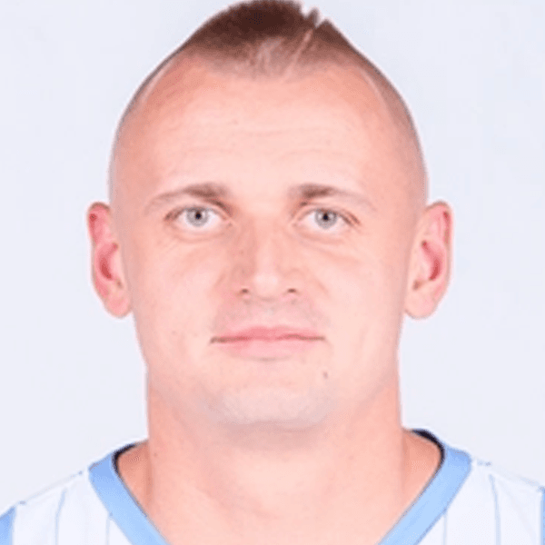 Dariusz WYKA