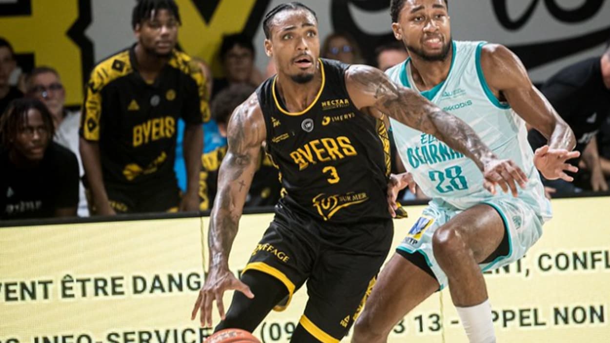 Robert Turner III with Fos Robert Turner III with Fos