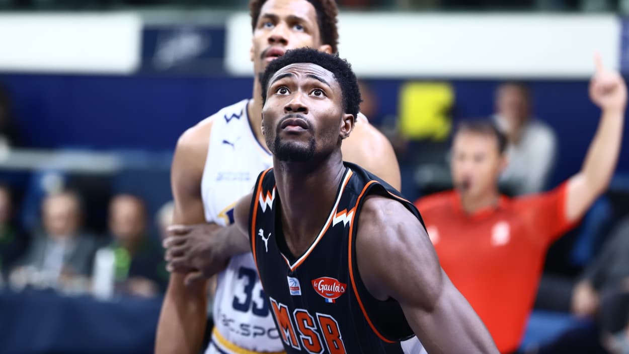 Selom Mawugbe with 7 rebounds against Metropolitans 92 Selom Mawugbe grabbing a rebound during the Metropolitans 92 - Le Mans game (88-100), 15th round of Betclic ELITE 2023/2024 (Photographer: ©Julie Dumélie)