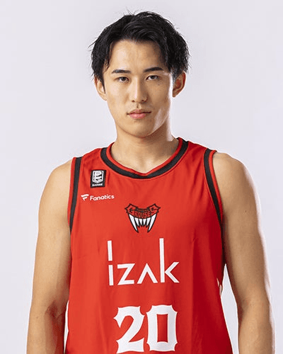 shunsuke_ueda_2022-2023_16-9.png