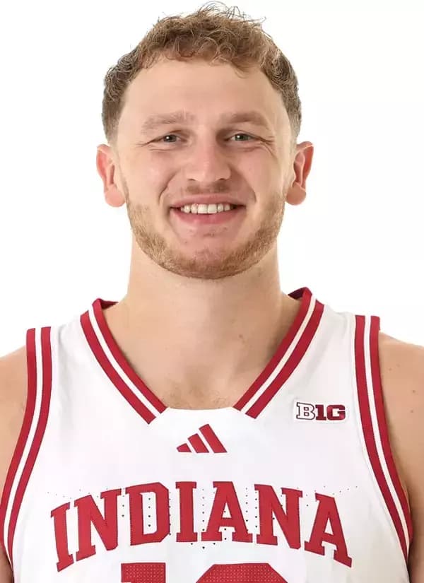 tucker_devries_2025-2026_16-9.webp