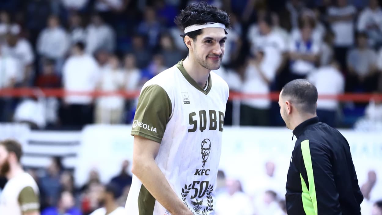 William Pfister (Saint-Quentin) scored 4 points against Le Portel William Pfister (Saint-Quentin) scored 4 points against Le Portel