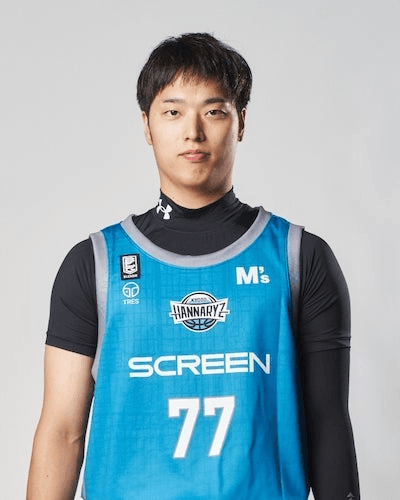 yuta_okada_2023-2024_16-9.png