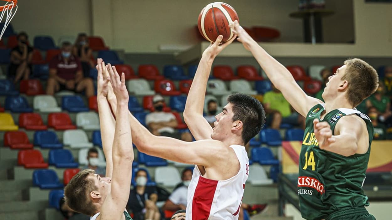 Zach Edey (Canada) in U19 in 2021 Zach Edey (Canada) in U19 in 2021